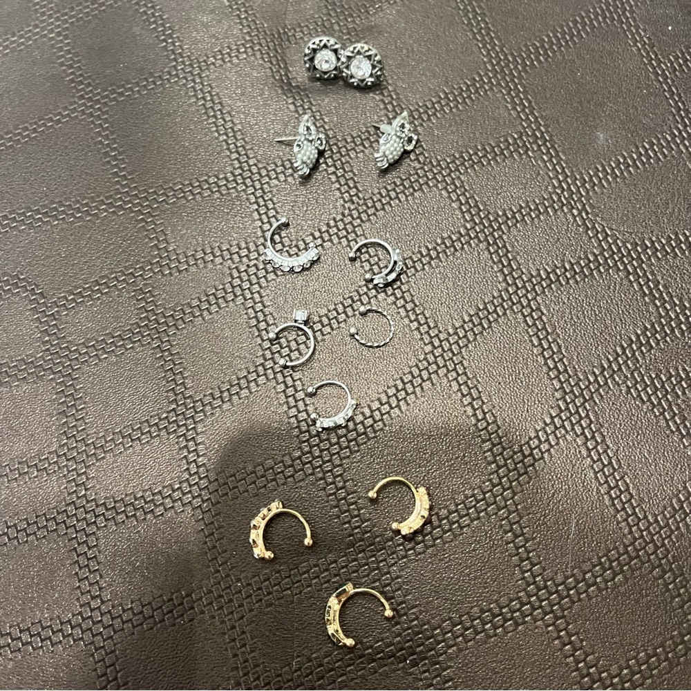 Earrings and cuff earrings